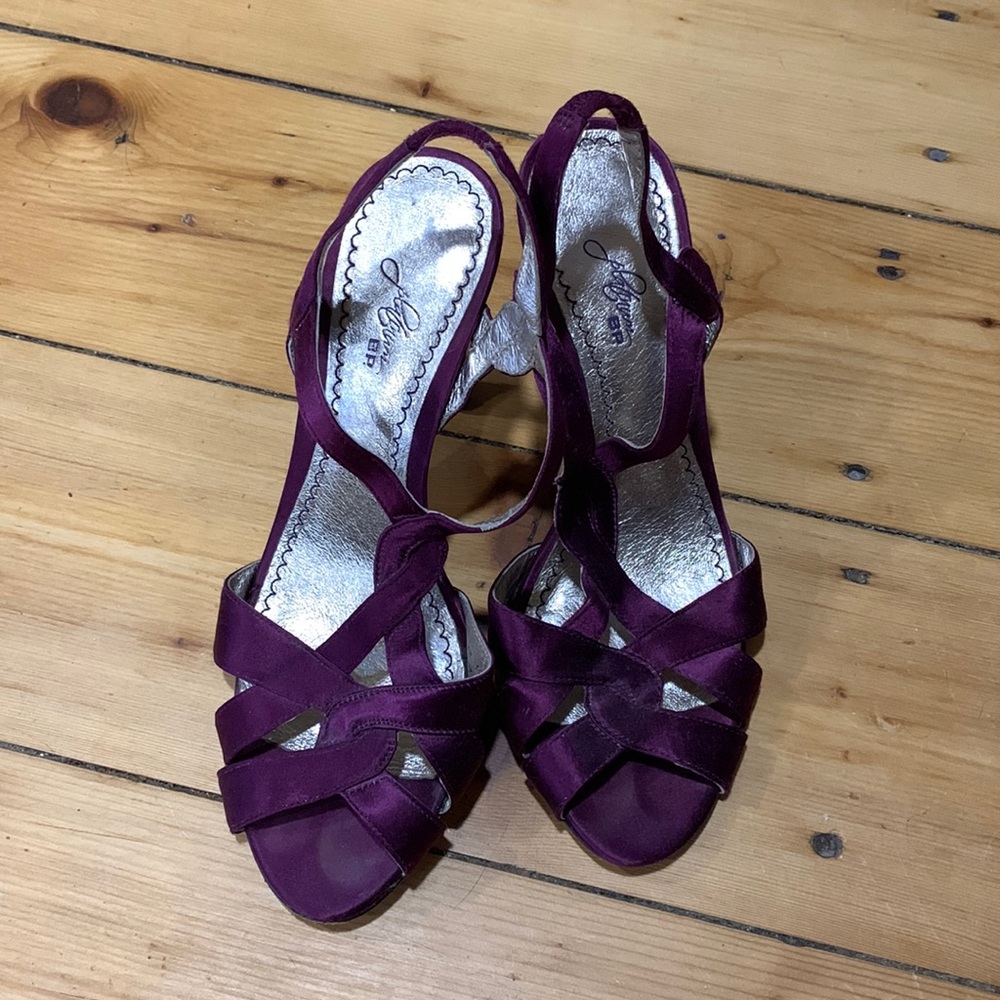 Platinum BP purple silk heels